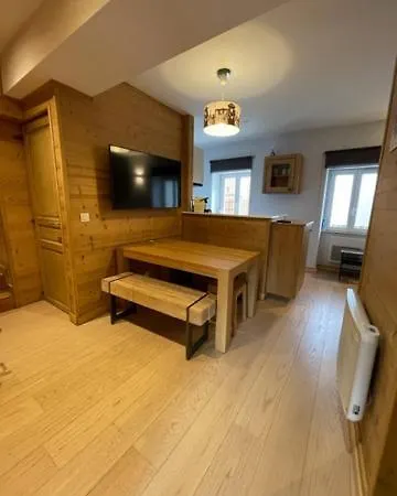 Cosy Centre Station *